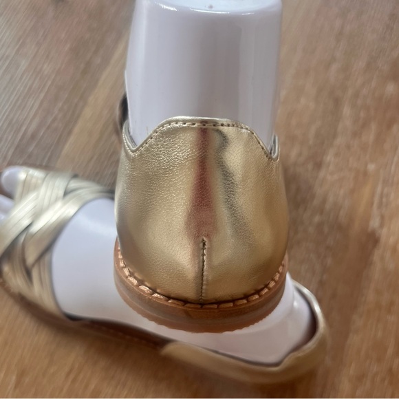 NEW Dolce Vita Gold Sandals - Picture 15 of 16
